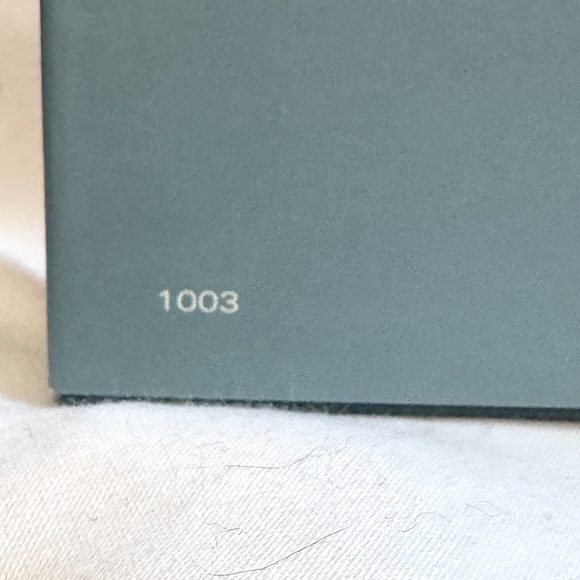 📚Collectors Edition #1003 - Audrey Hepburn, An Elegant Spirit - Hard Cover Book - Picture 4 of 16